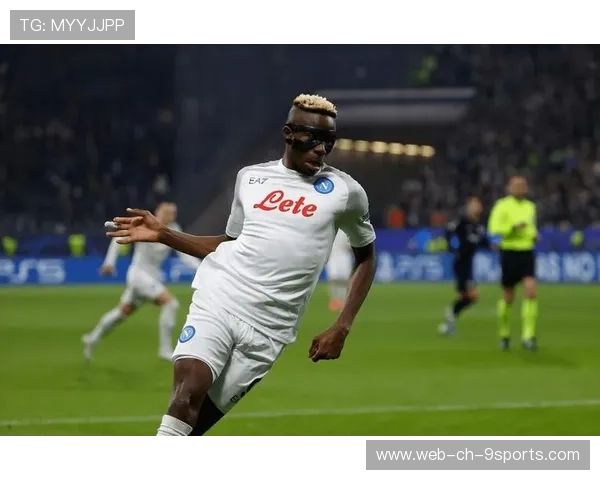 奥斯梅恩倒地铲射破门，那不勒斯主场沸腾