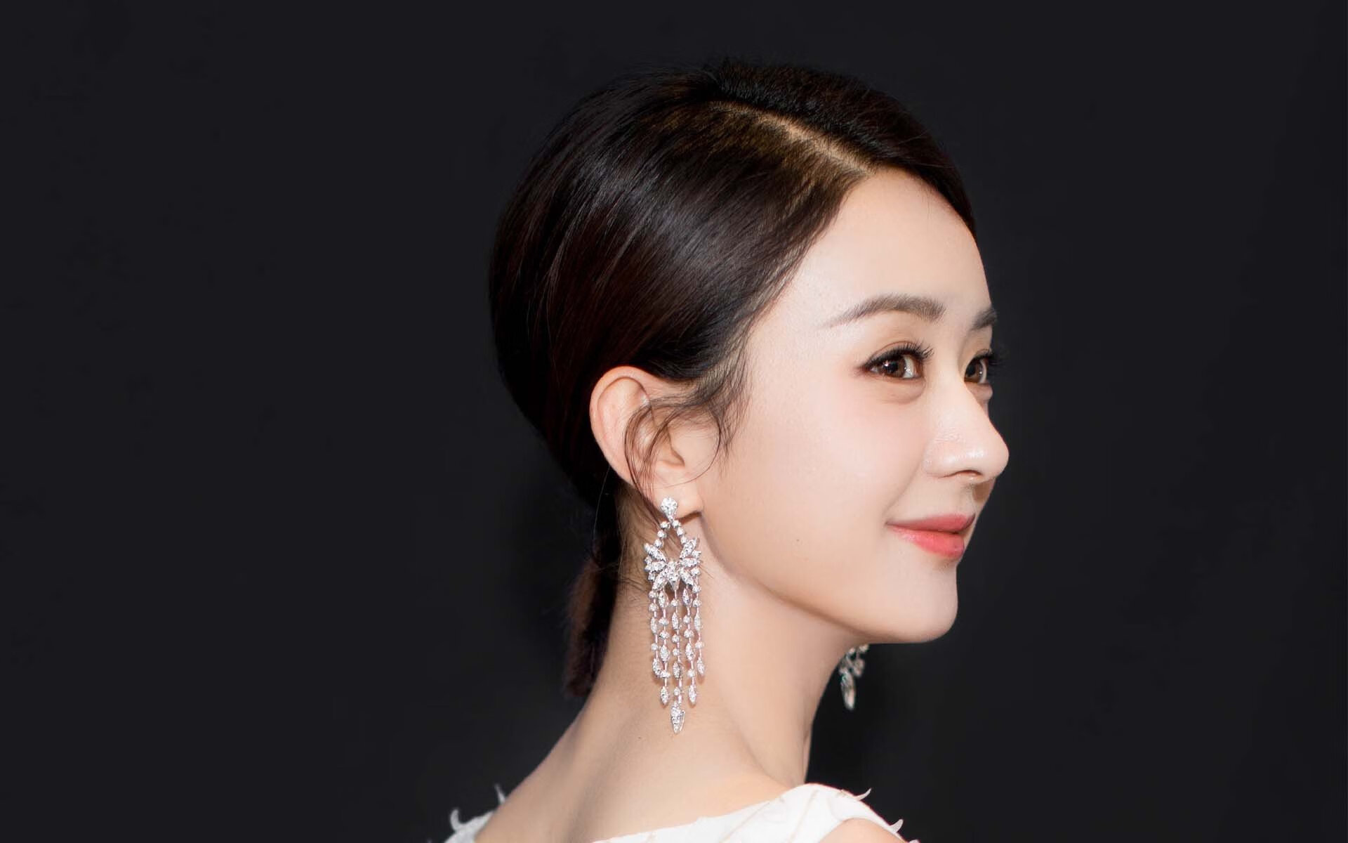 -跳水动作流畅波兰赢得掌声，波兰女子跳高